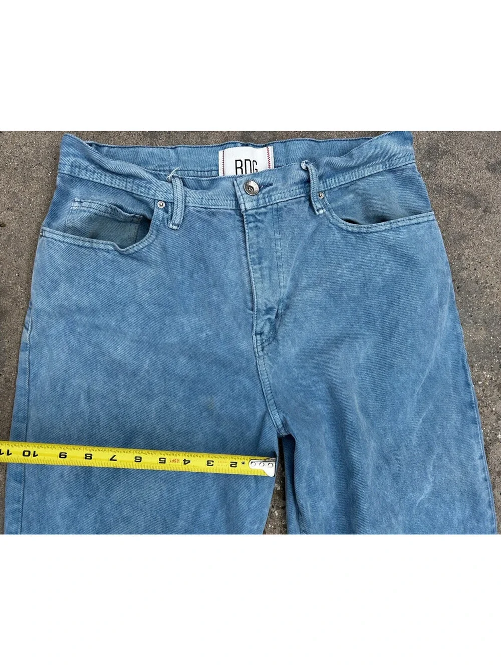 BDG Jeans Mens 32 x 34 Vintage Bow Fit Cotton Light Wash Small Orange Stain - Picture 15 of 15